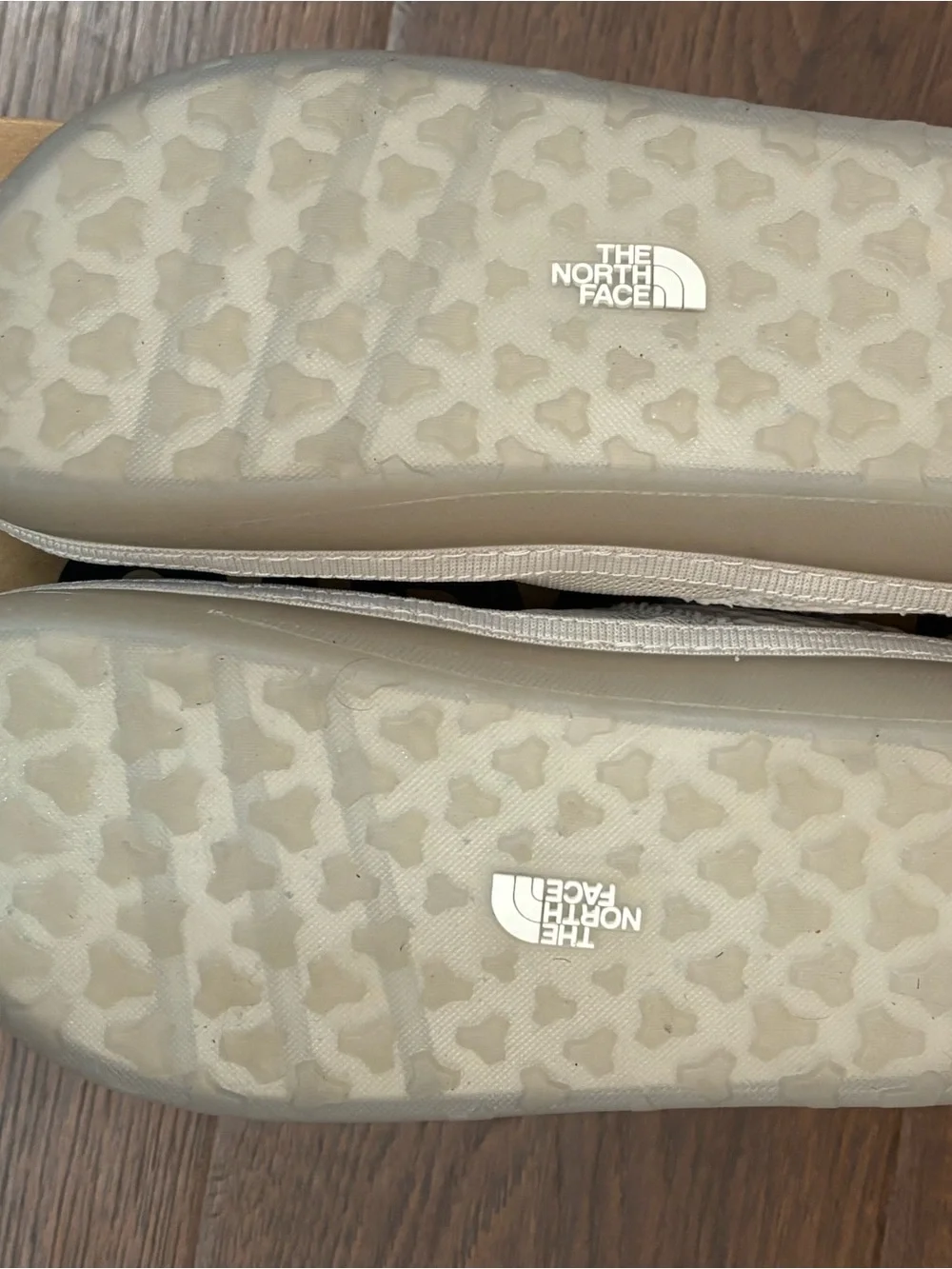The North Face Base Camp Mule Slip-On Shoes - Men's 7 / Women's 9. NIB